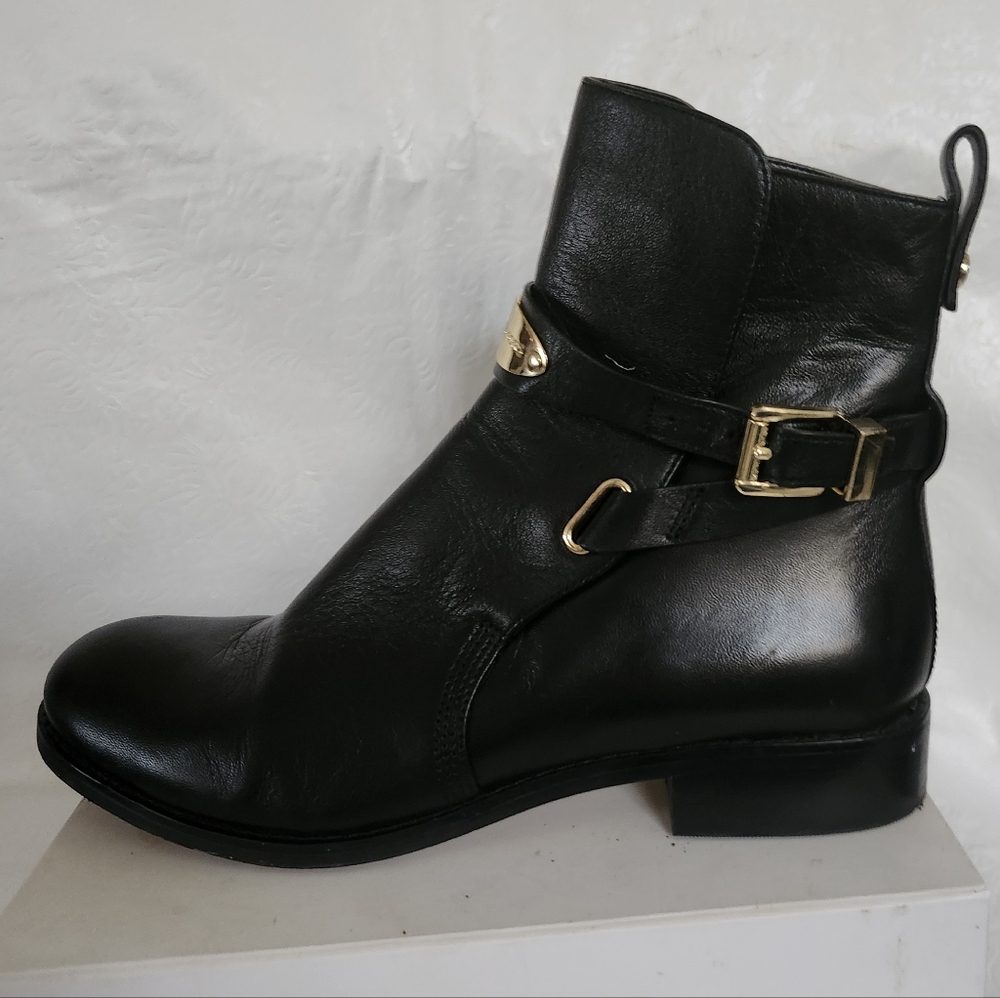 ‼️Michael Kors ‼️Black Arley Ankle Boots Size 6